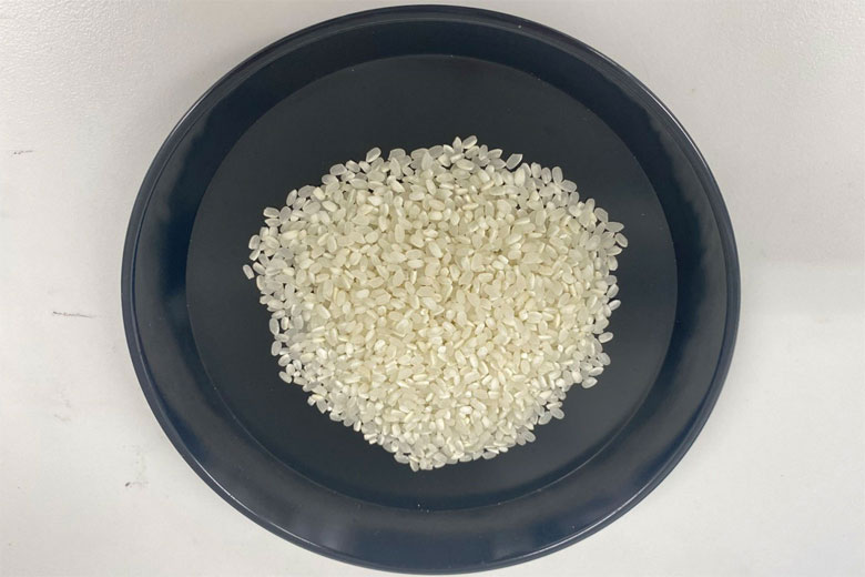 精米した白米