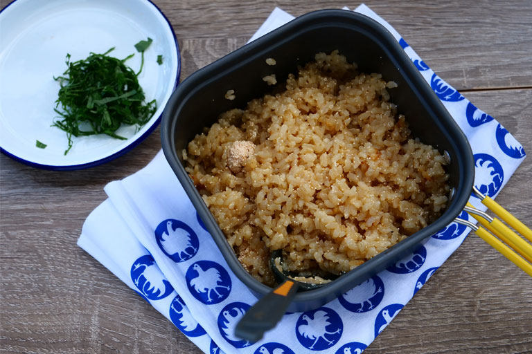 「簡単キャンプ飯！玄米とたらこの炊き込みご飯」作り方4画像