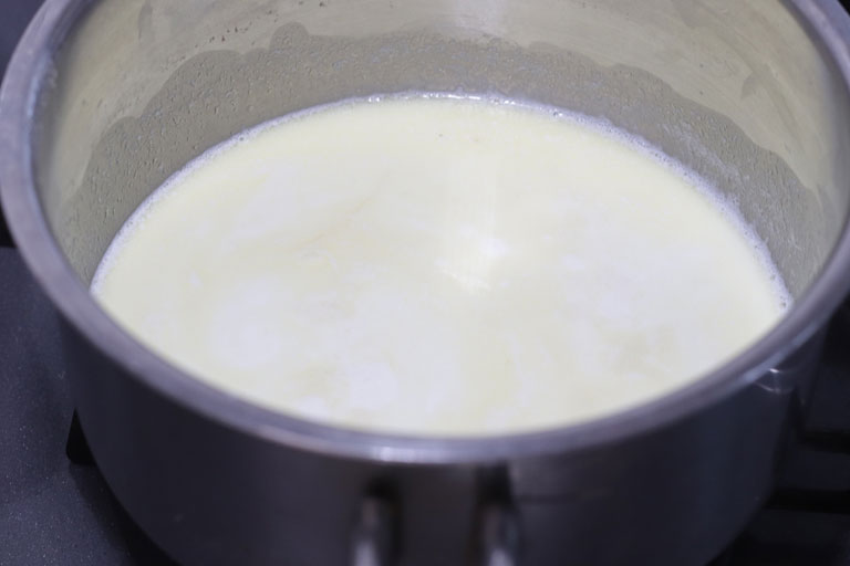「炊飯器で簡単♪スライスチーズでできる！米粉のチーズケーキ」作り方2画像