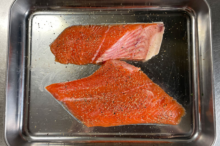 『【12kgやせた管理栄養士考案】鮭とブロッコリーの洋風にぎり』作り方1画像