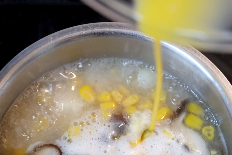 「おかゆで作る中華風コーンスープ」作り方画像4